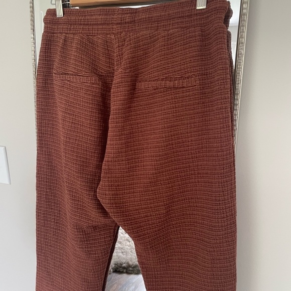 Little Lies Linen Blend Textured Pull On Pant - Picture 4 of 12